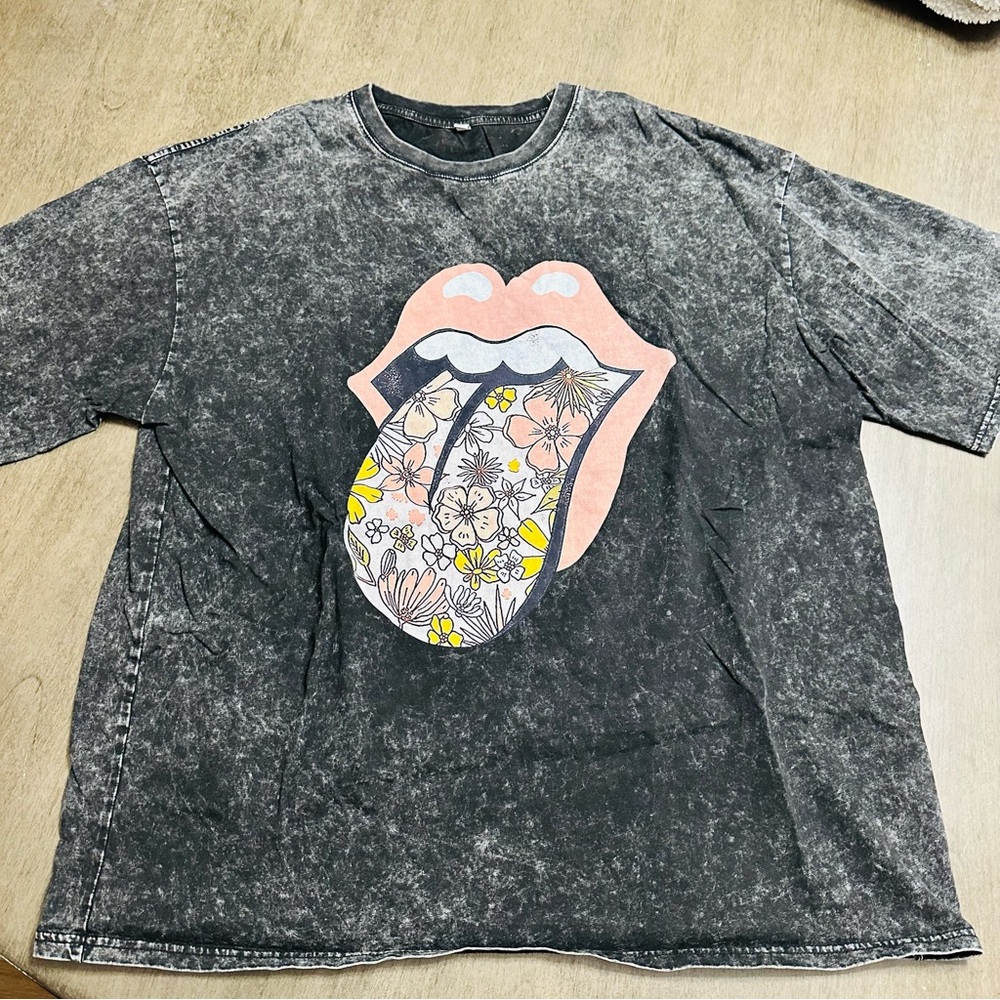 Source Unknown Black Graphic Tee